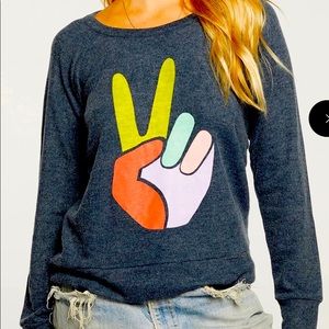 CHASER! ✌🏻Peace Sign crewneck sweater Small New!